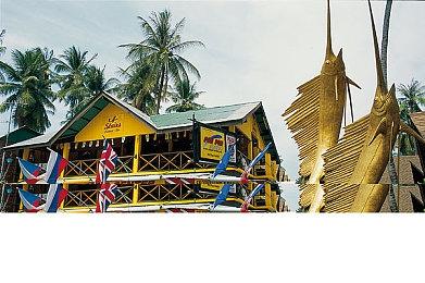 《明末：渊虚之羽》BW现场图 美女Cos女主无常人气足